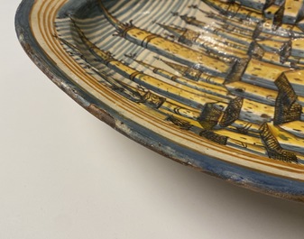 A large Italian maiolica dish with a view on San Gimignano, Deruta, 16/17th C.